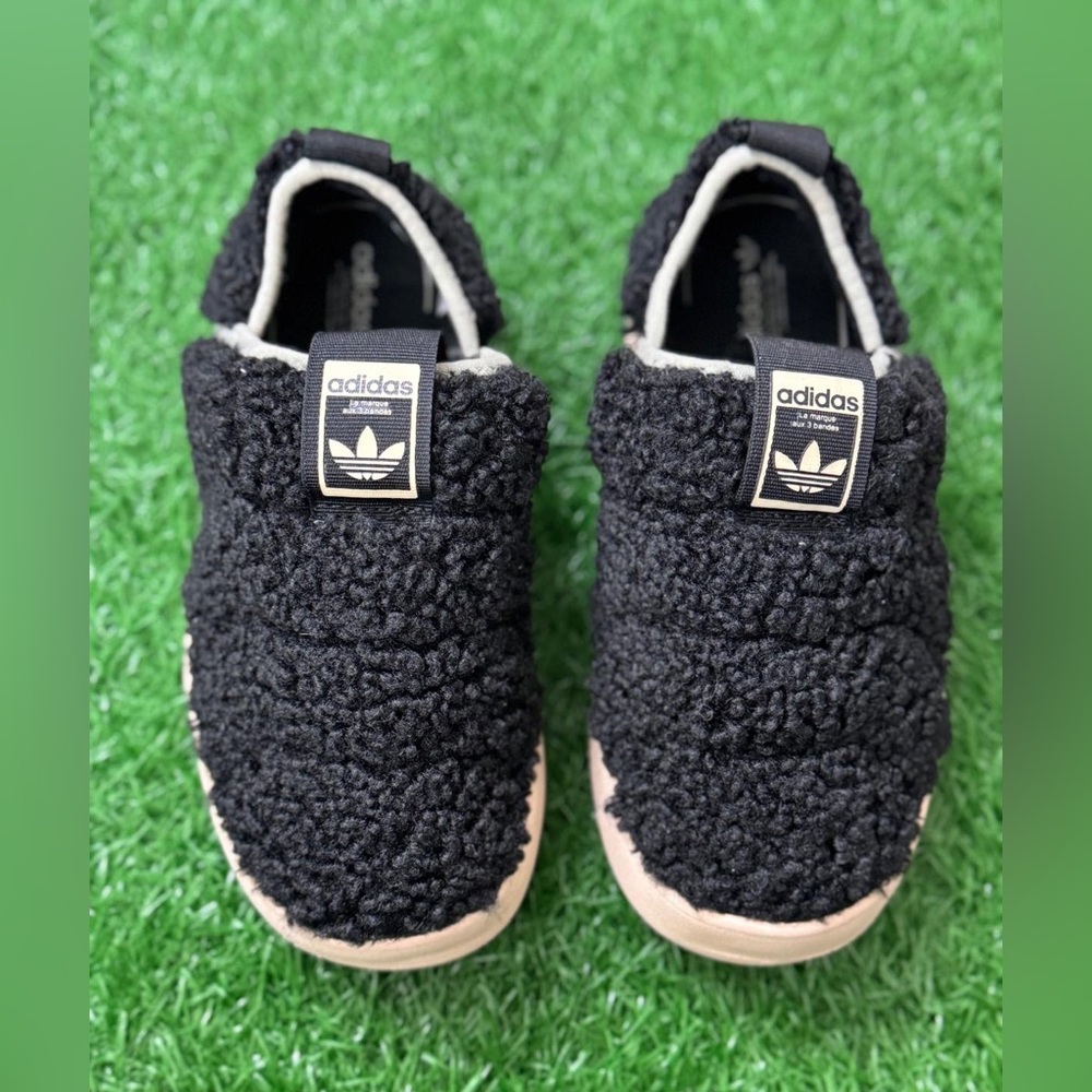Adidas‎ Kids Black Fleece Slip-On Shoes Size 1.5
